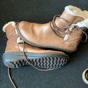 Women’s Ugg boots. Size 8; run small.Gently worn.